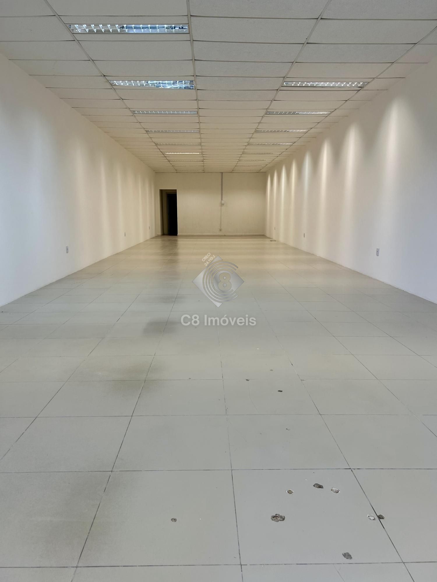 Loja-Salão para alugar com 1 quarto, 123m² - Foto 2