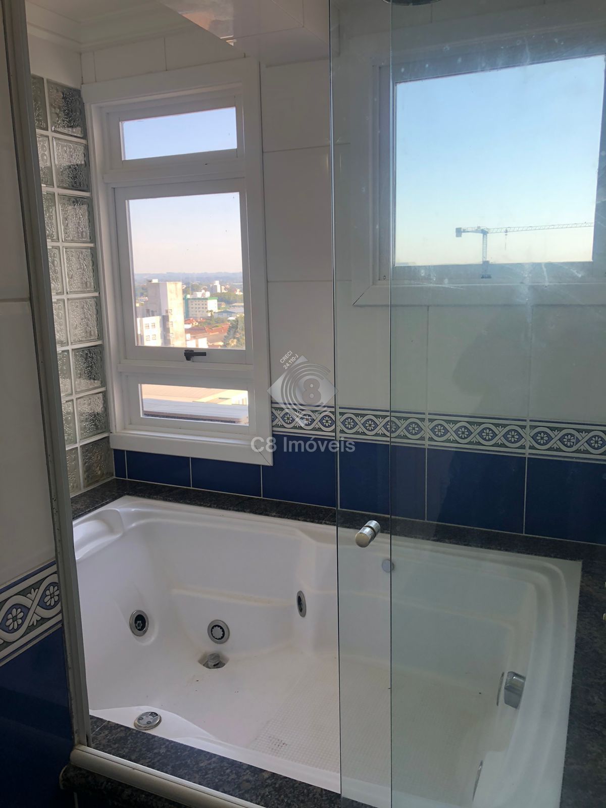 Apartamento para alugar com 3 quartos, 218m² - Foto 10