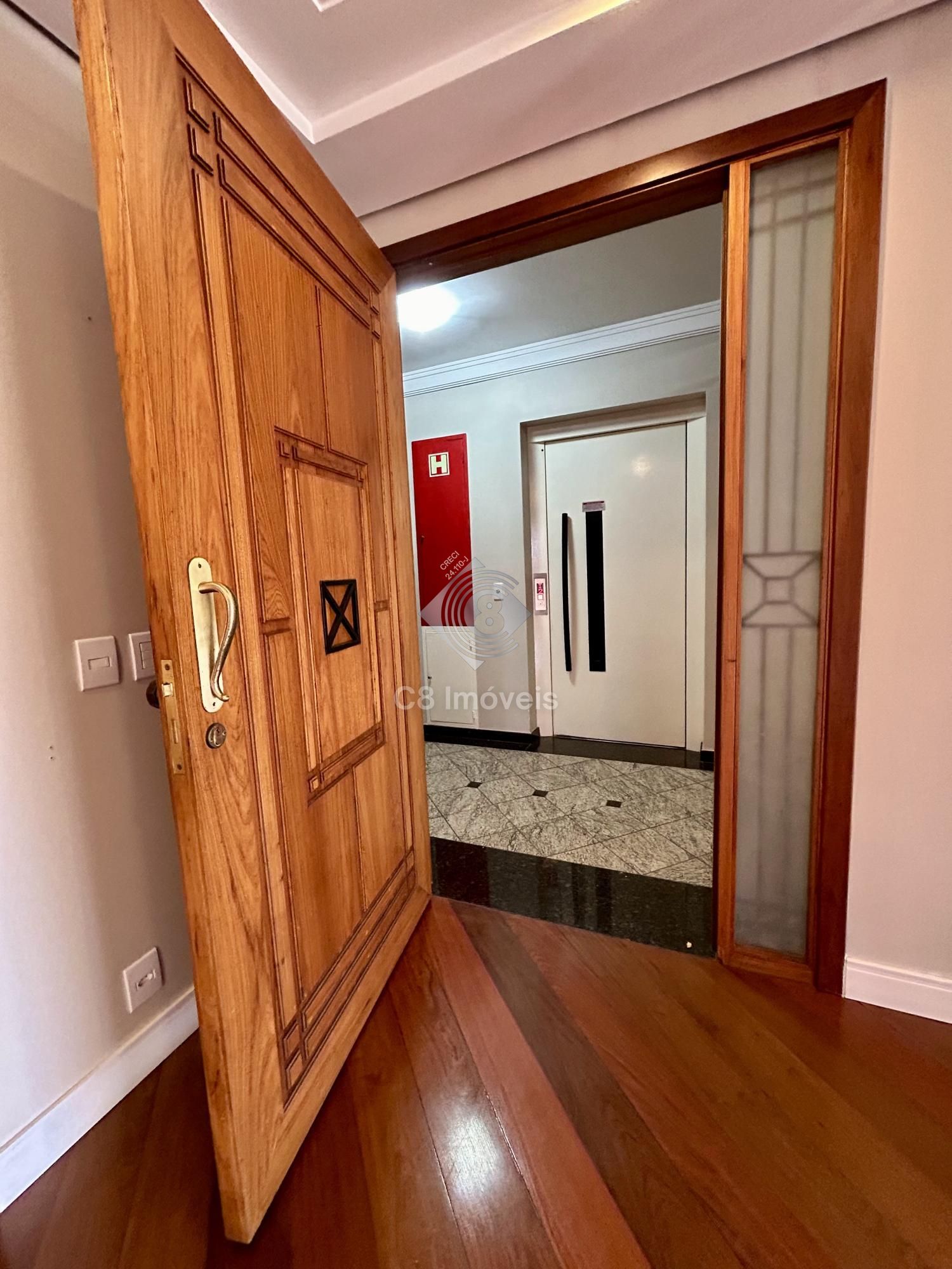 Apartamento à venda e aluguel com 3 quartos, 250m² - Foto 4