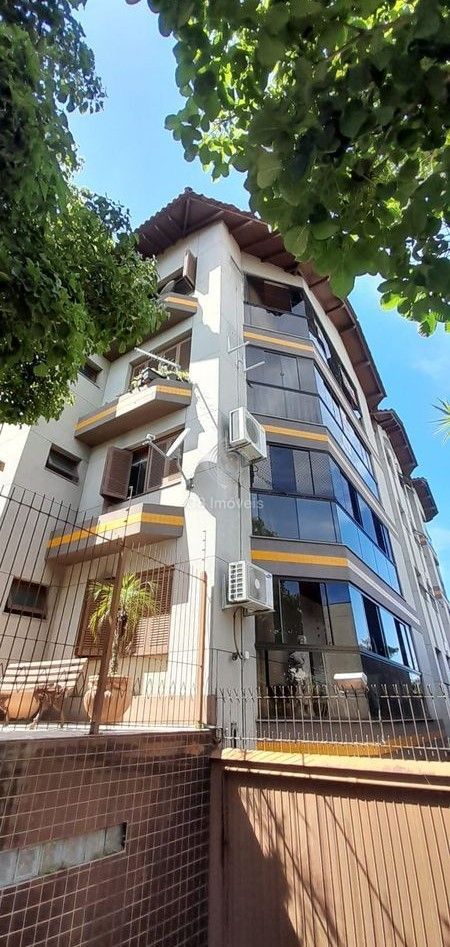 Apartamento para alugar com 4 quartos, 140m² - Foto 1