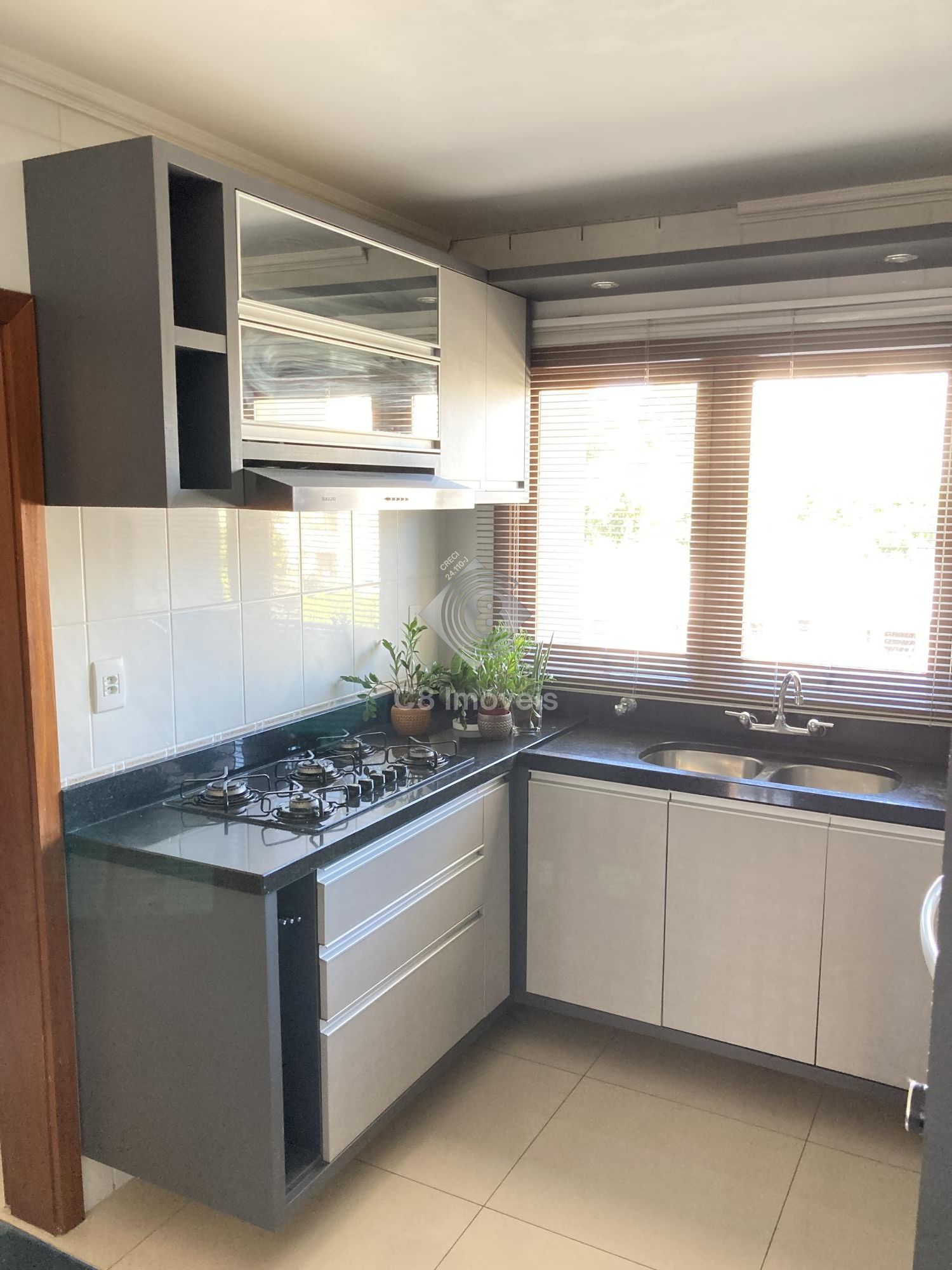 Apartamento para alugar com 4 quartos, 140m² - Foto 3