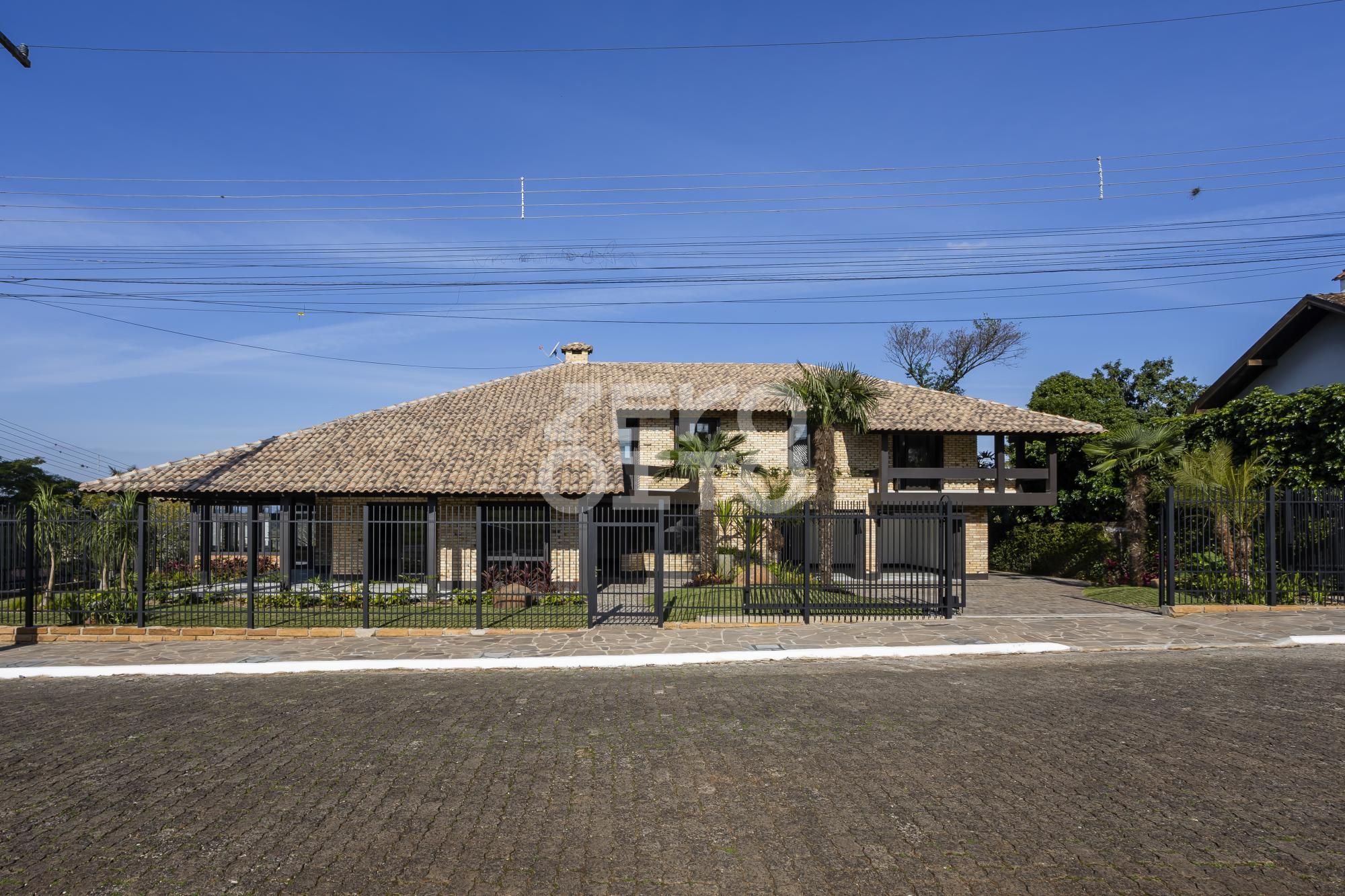 Casa 4 dormitórios