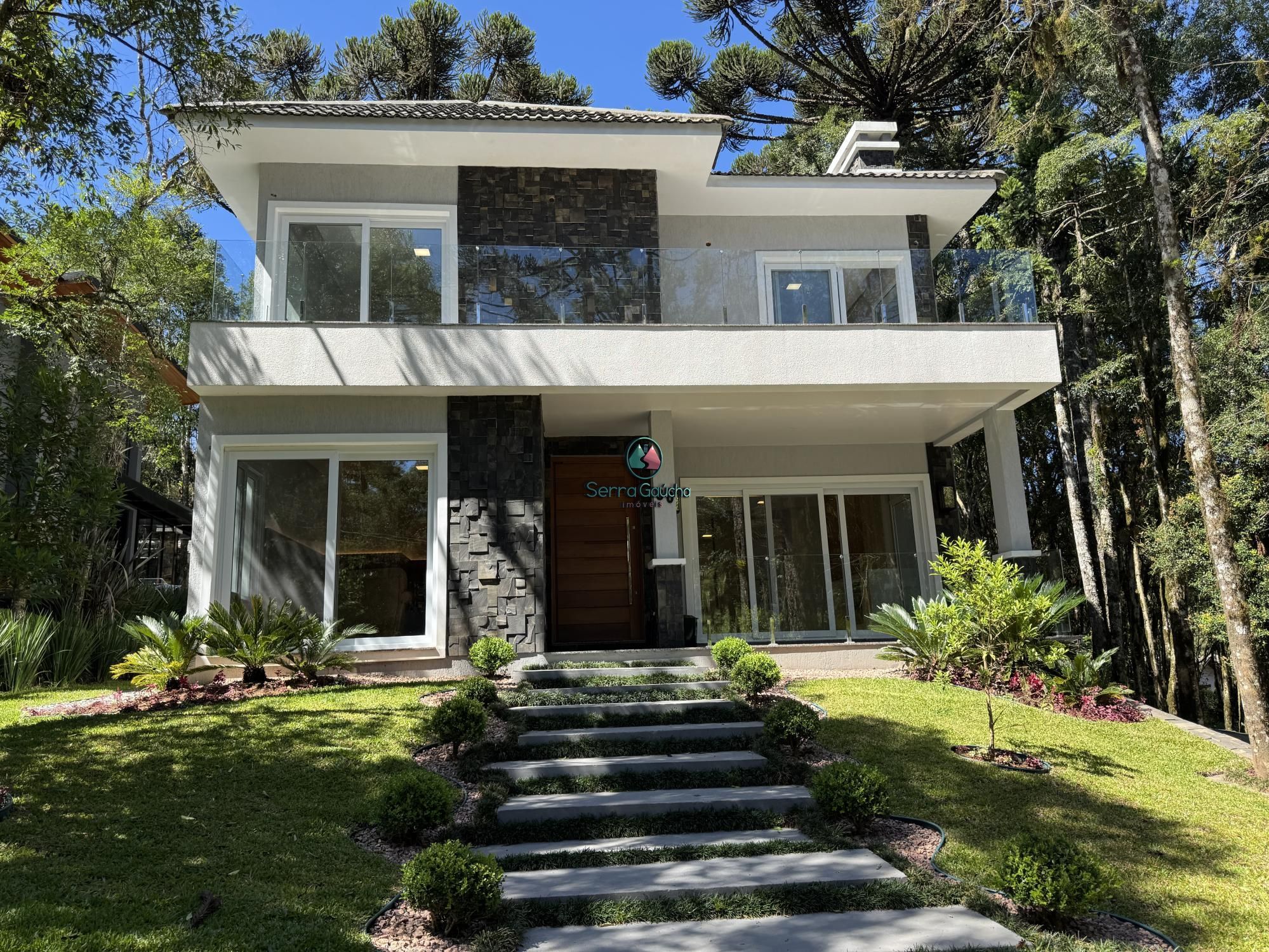 Casa em condomínio à venda  no Pinheiro Grosso - Canela, RS. Imóveis