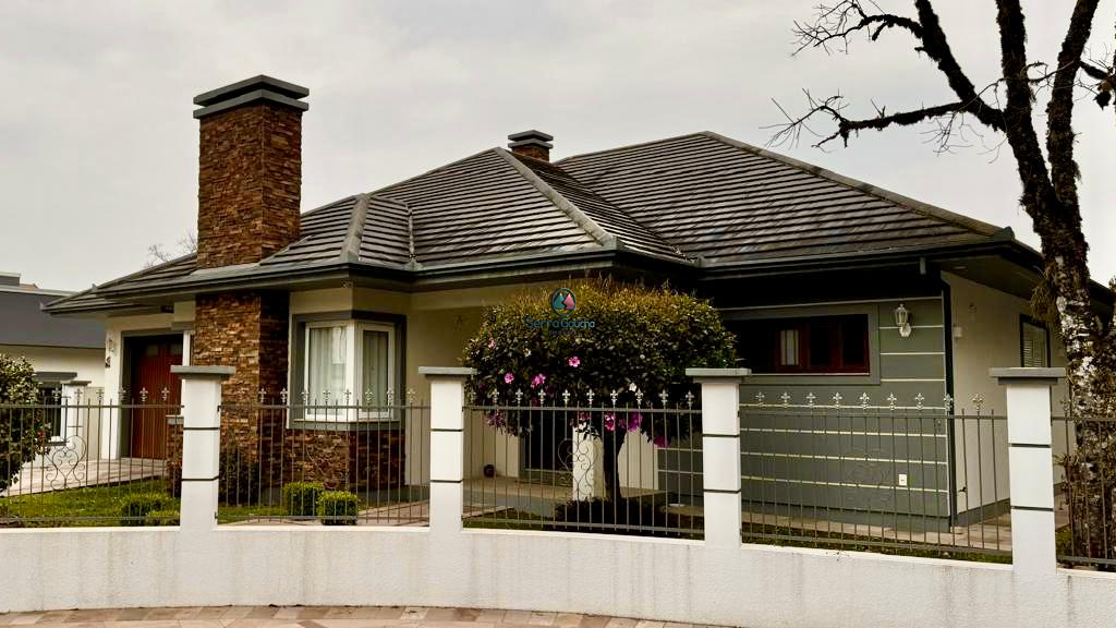 Casa à venda  no Carniel - Gramado, RS. Imóveis