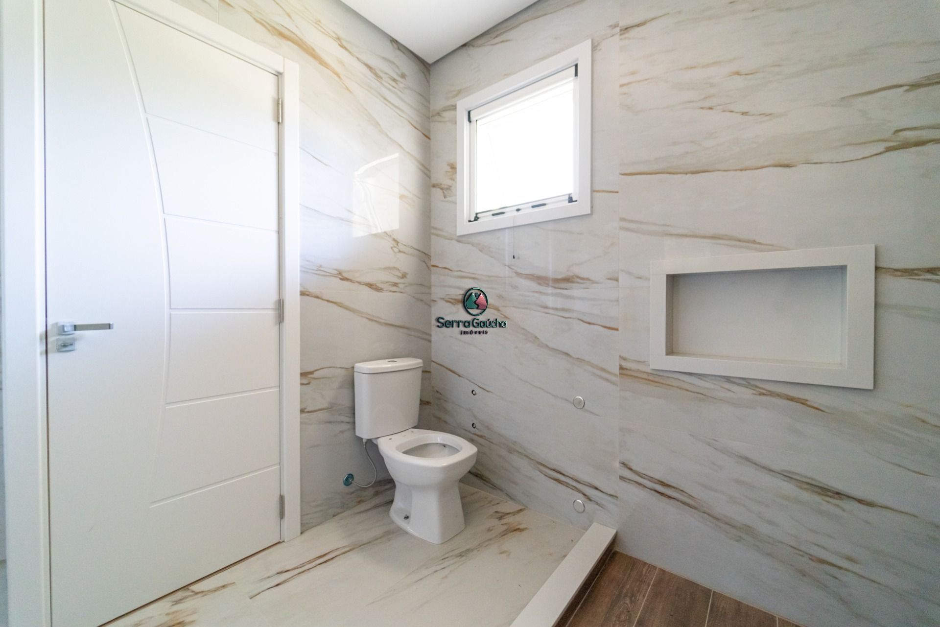 Casa de Condomínio de 3 quartos, 321m² no bairro Pinheiro Grosso, em Canela | Eu Corretor