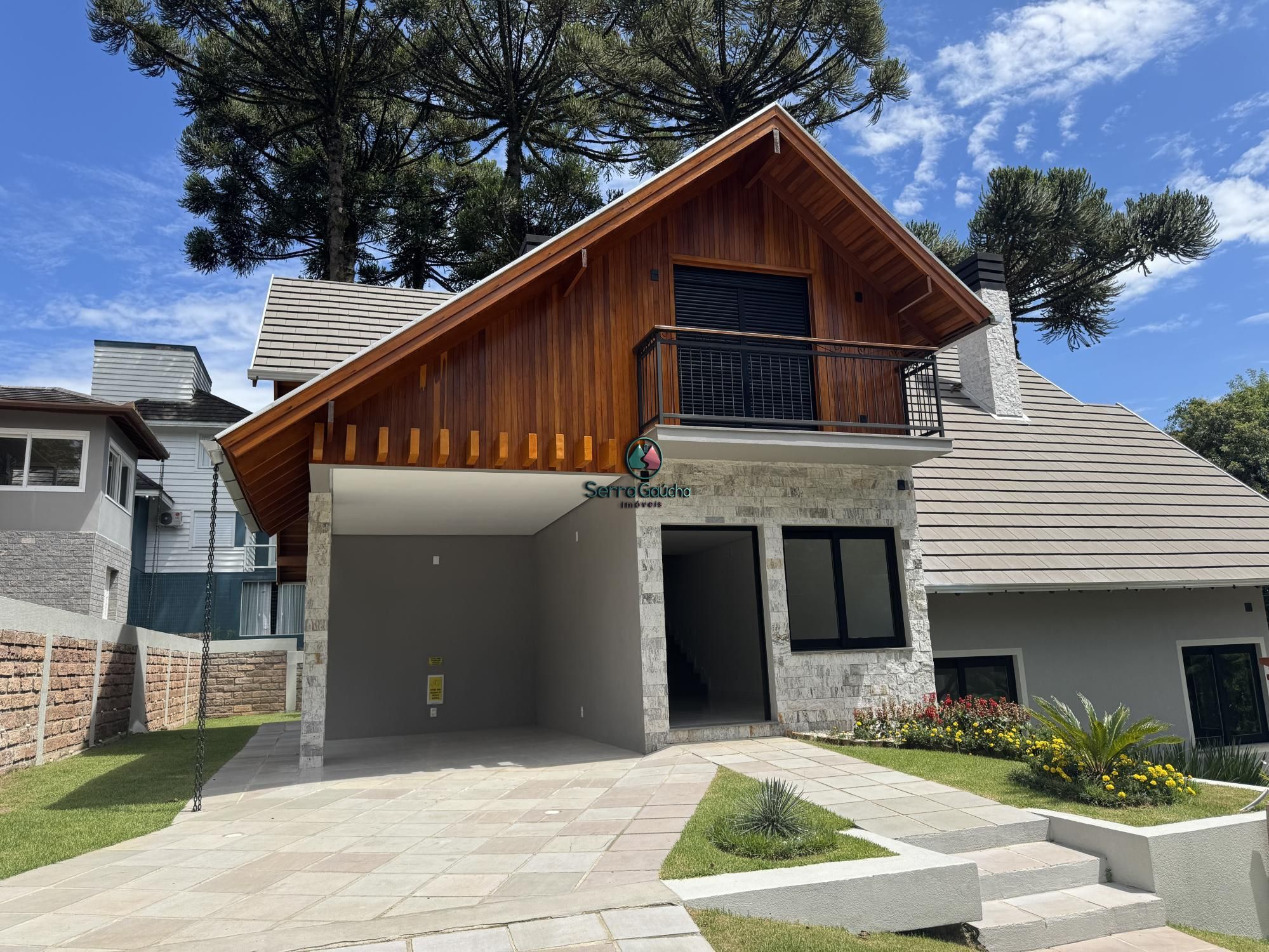 Casa à venda  no Jardim dos Pinheiros II - Canela, RS. Imóveis