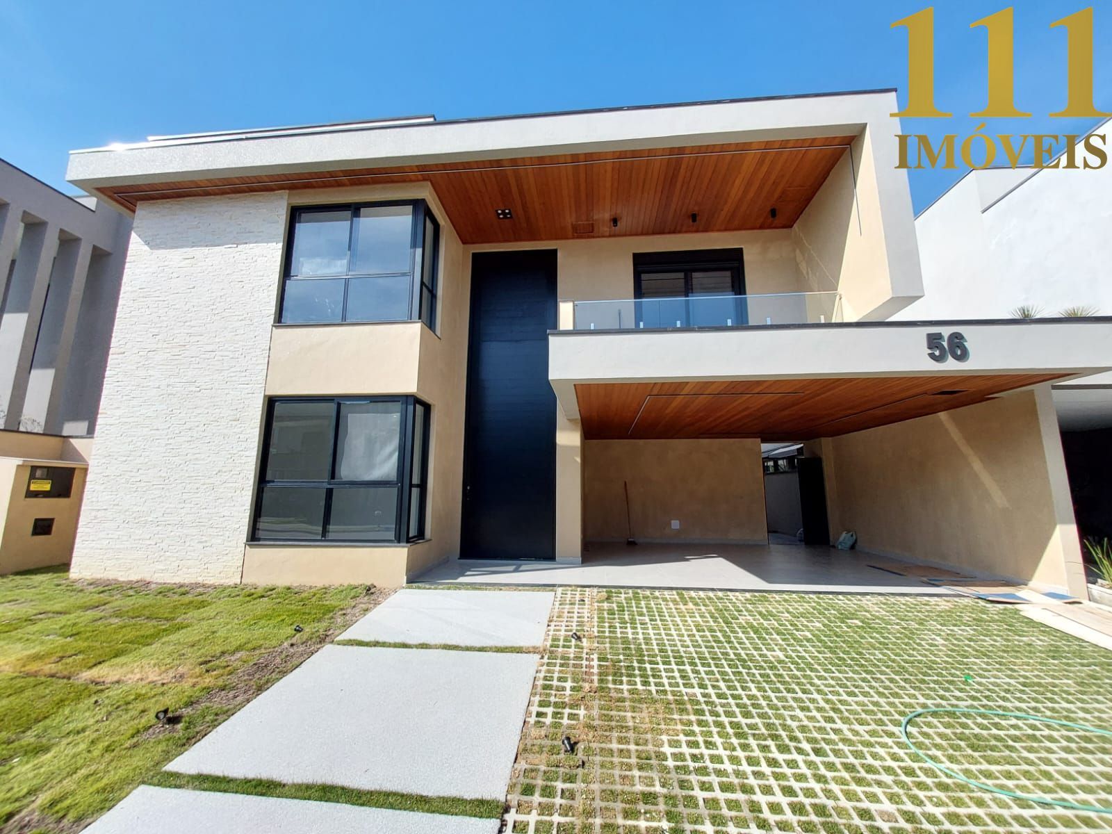 Residência no Condomínio Jardim do Golfe