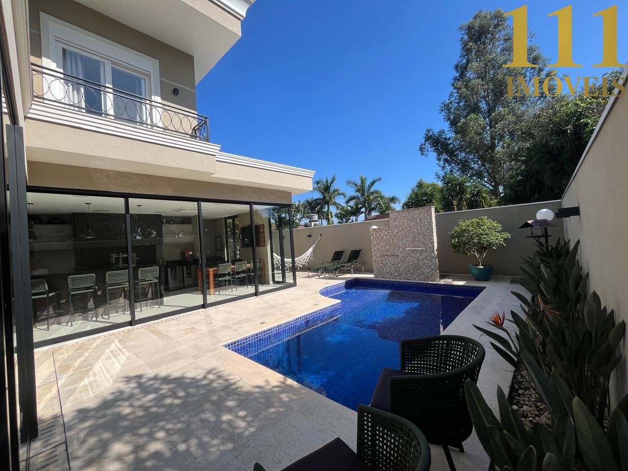 Casa no Condomínio Jardim do Golfe