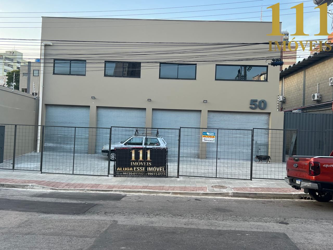 02 Galpões Comercial,  01 deles com pé direito duplo e outro com 03 pavimentos -  região central de São José dos Campos SP