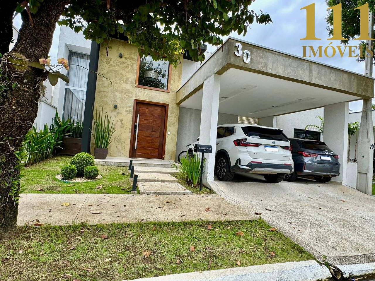 Casa no Condomínio Jardim Oasis/ Taubaté