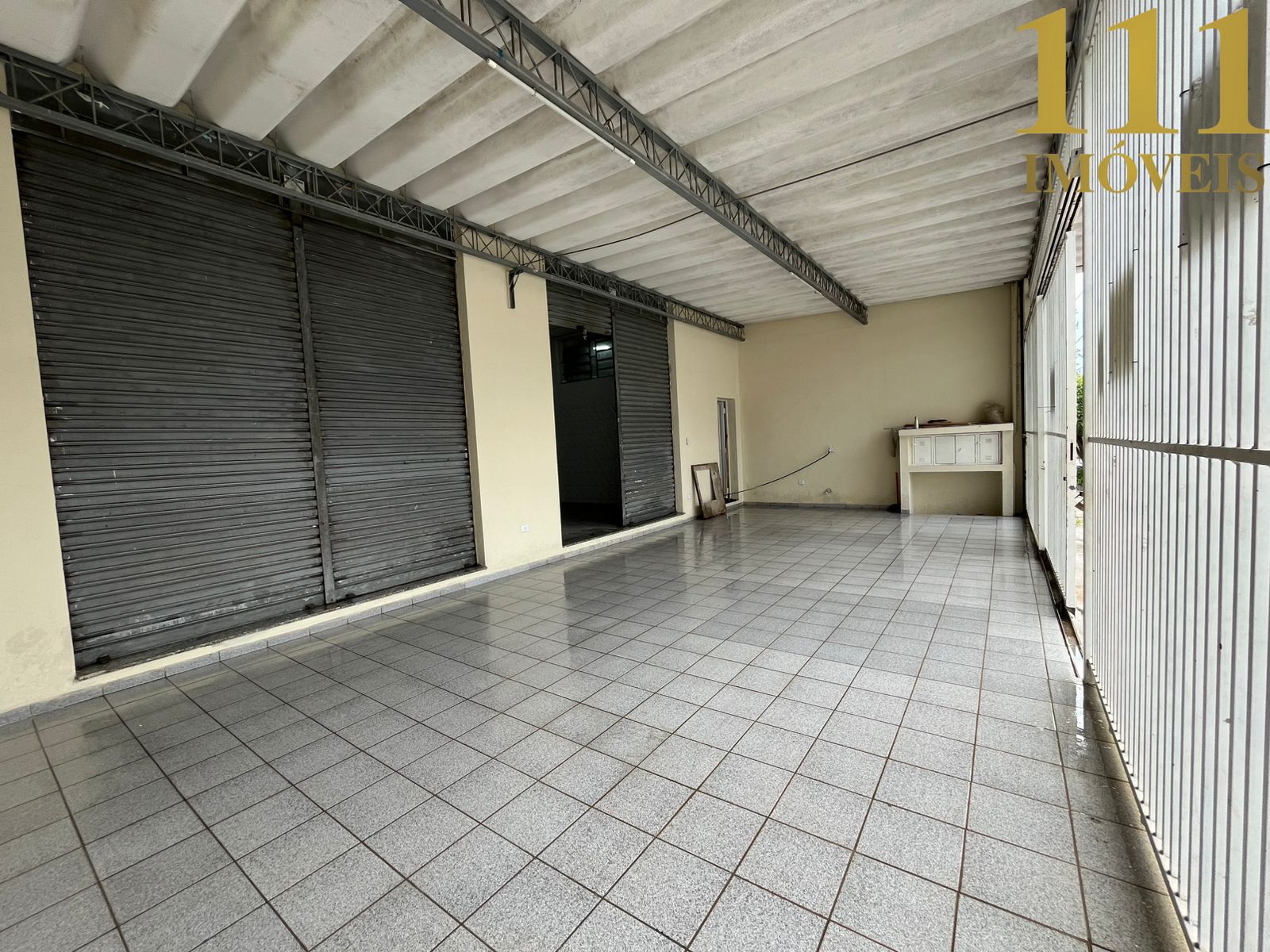 Ponto Comercial no Parque Residencial Flamboyant.