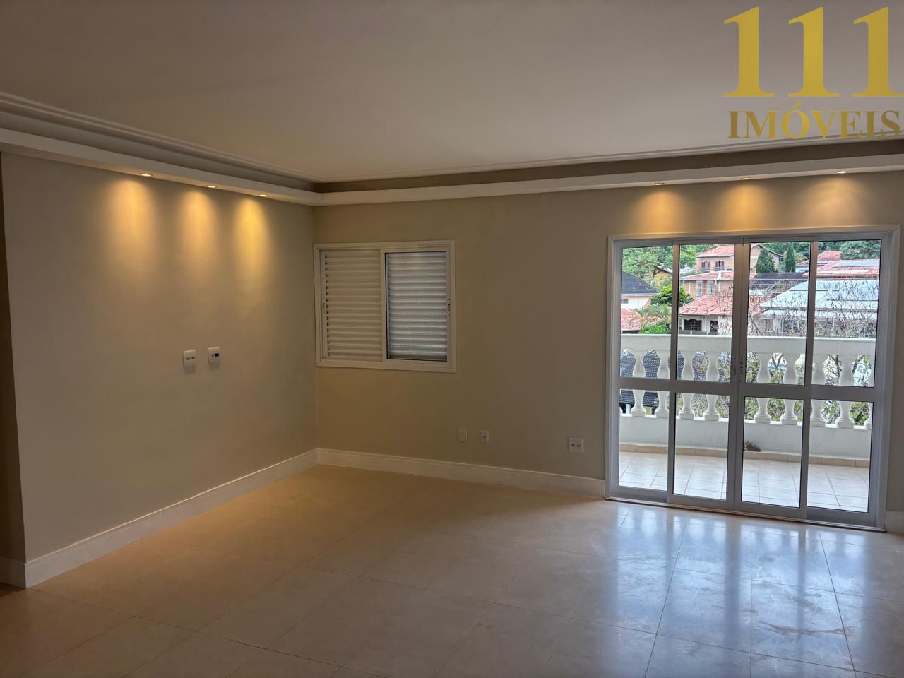 Apartamento no Residencial Mediterrâneo/ SJC.