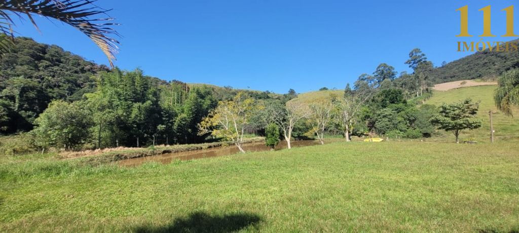 Área em Jambeiro-SP
