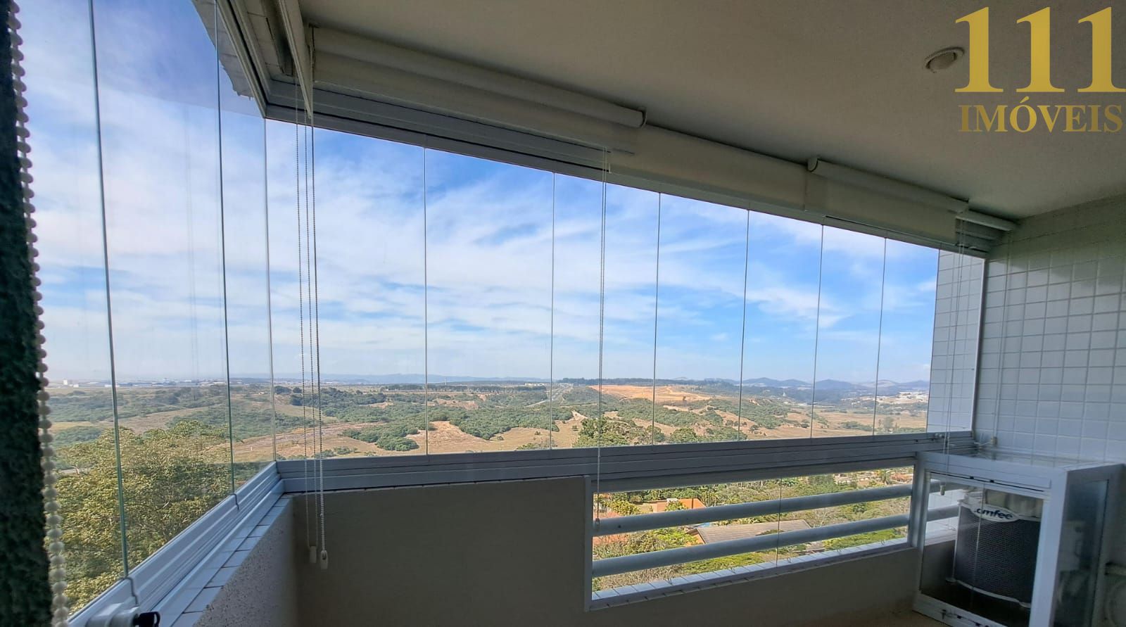 Apartamento andar alto com vista linda para locação 4 dormitórios /zonal sul/SJC