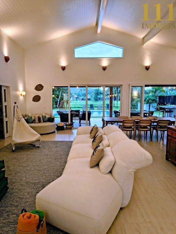 Casa no Condomínio Costa Verde Tabatinga/ Caraguatatuba