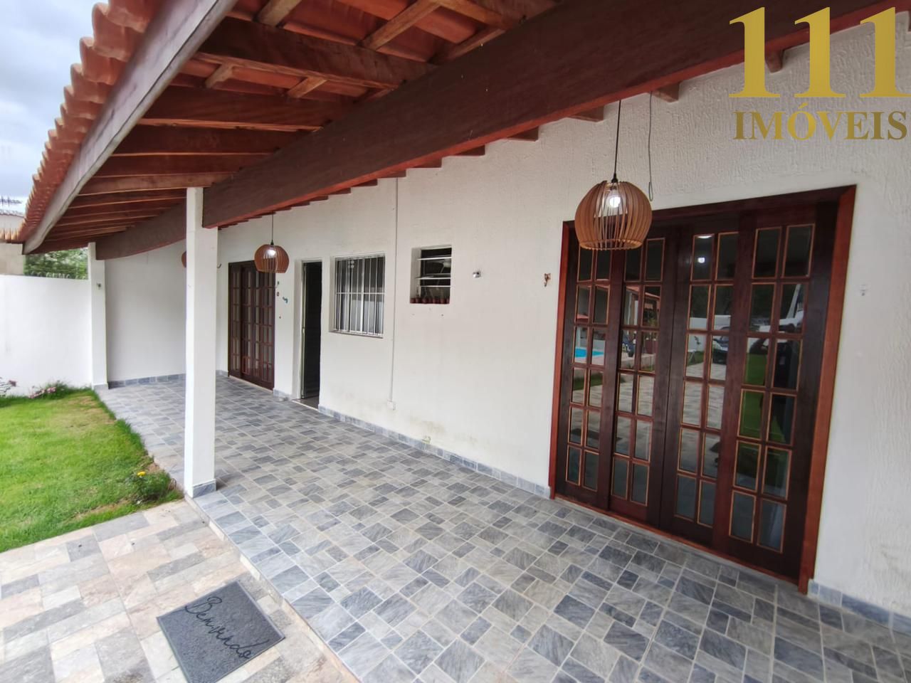 Casa compiscina no Massaguaçu/ Caraguatatuba.