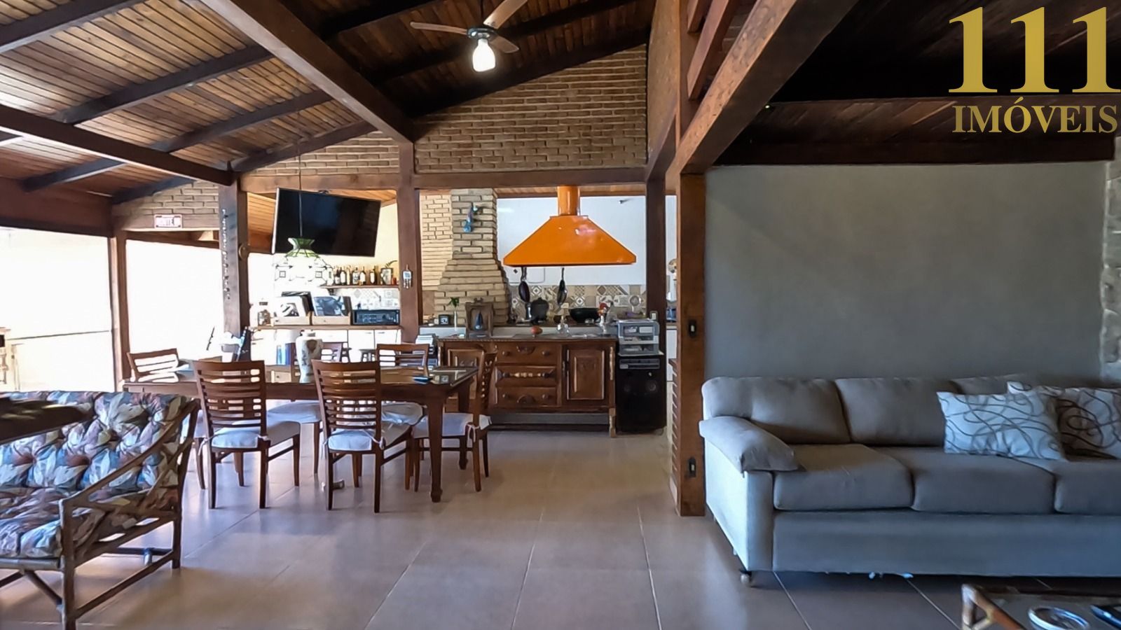 Casa a venda no bairro Indaiá