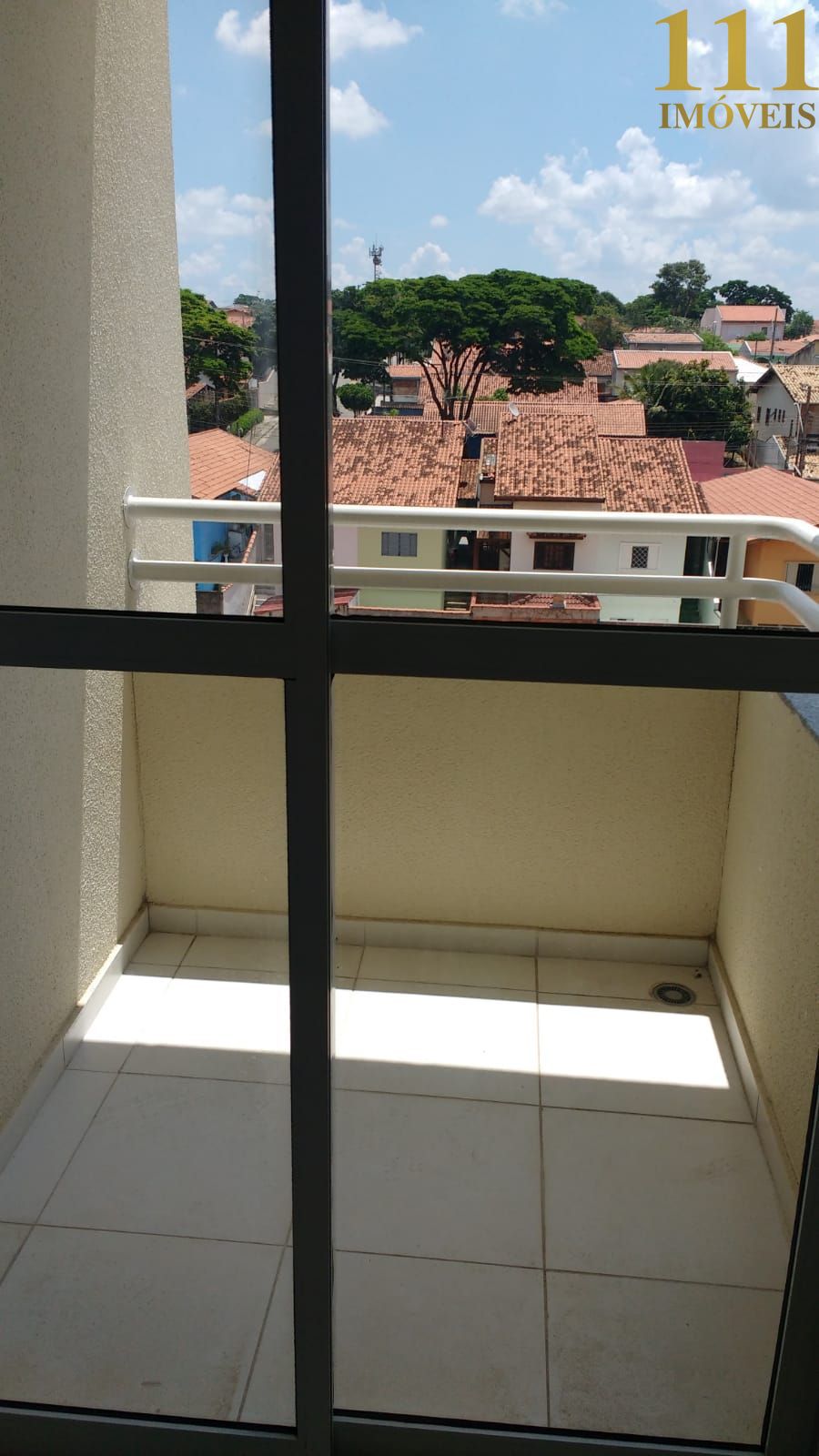 Apartamento no Condomínio Carmem de Toledo