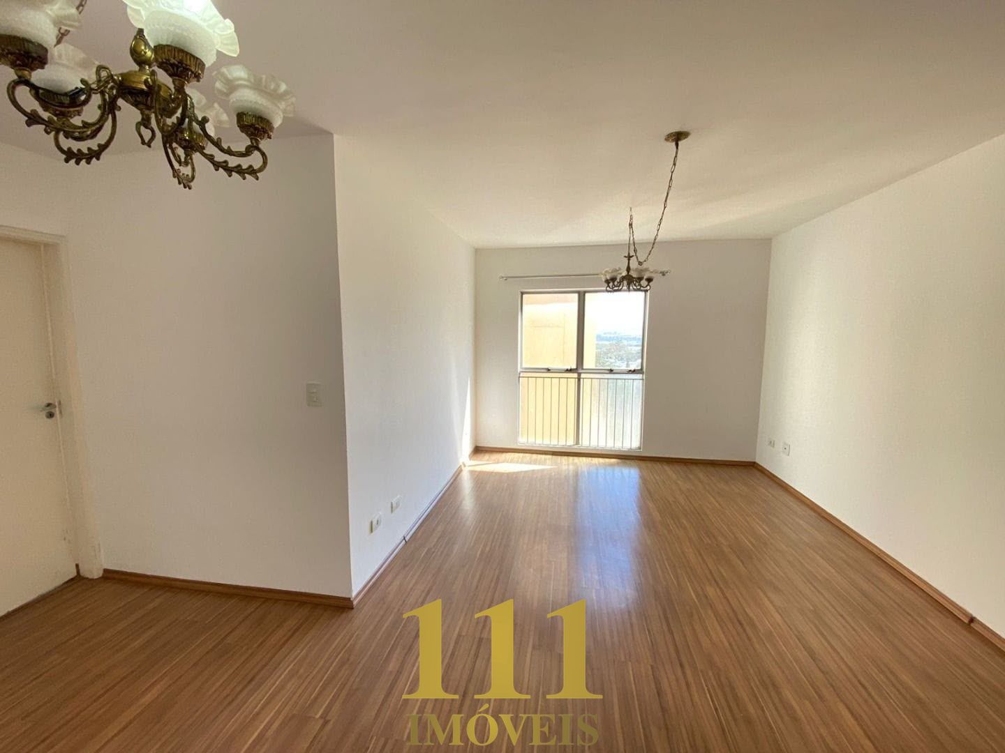 Apartamento no Edifício Montreal/ São José dos Campos.
