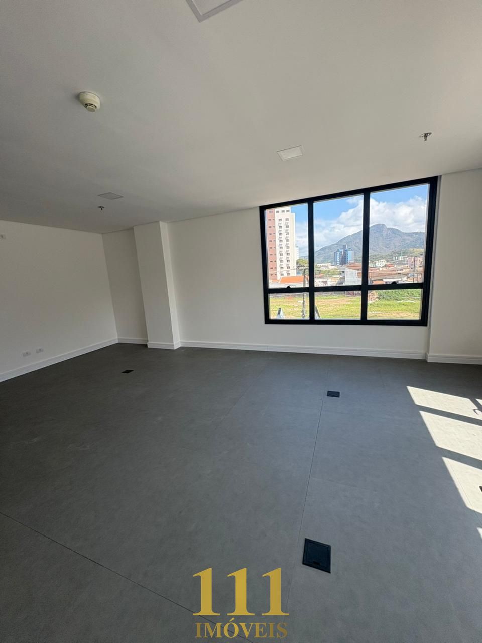 Sala Comercial no Edifício Green Office/ Caraguatatuba.