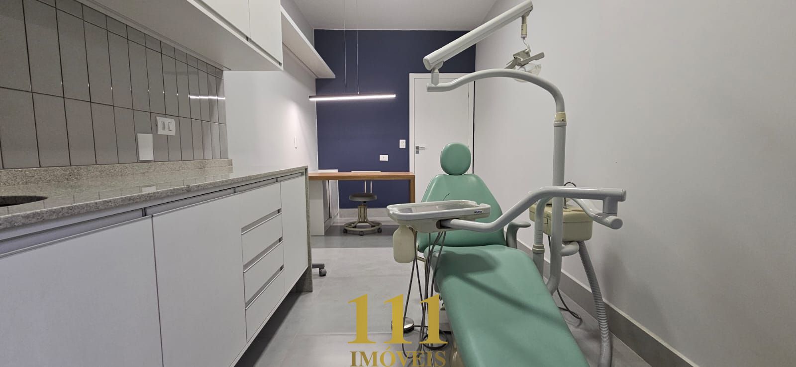 Sala - Consultório para locação em clínica na Vila Adyana /SJC