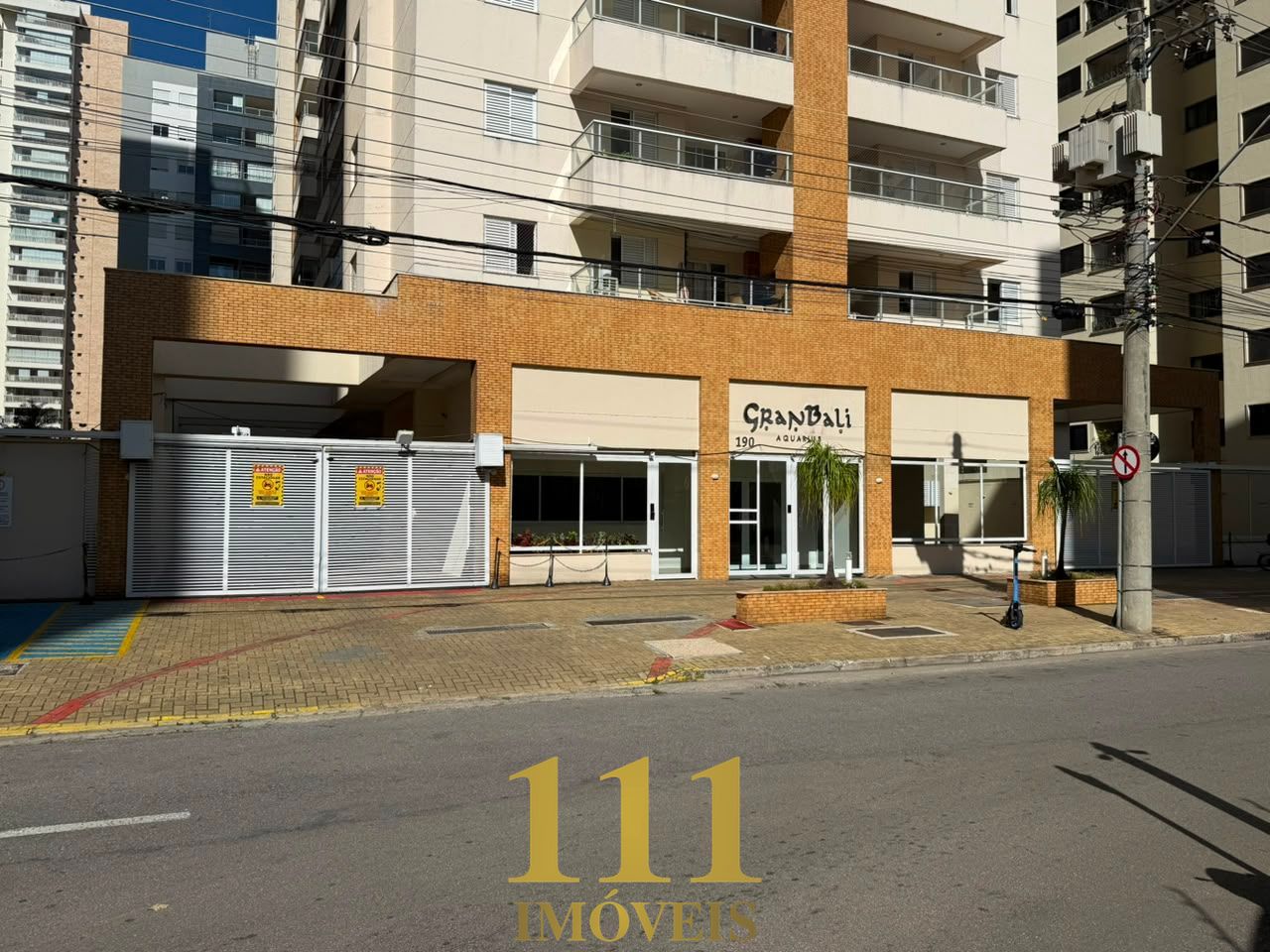 Apartamento 3 quartos com Suíte, Churrasqueira na Varanda,Jardim Aquarius-SJC
