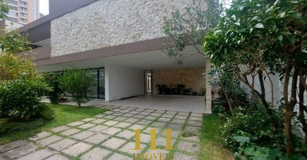 Ampla Casa 700m² p Clínica, Escritório ou Sede Corporativa - SJC.