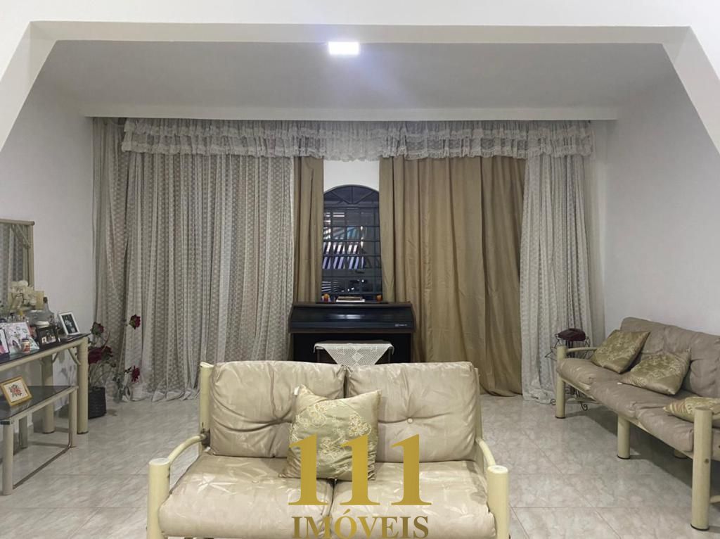 Casa comercial no Jardim  Esplanada