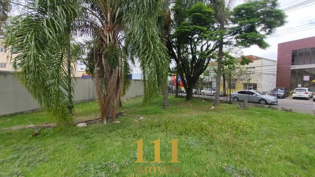 Imóvel com área para construir 3mil m2 ( res - cial -industrial.