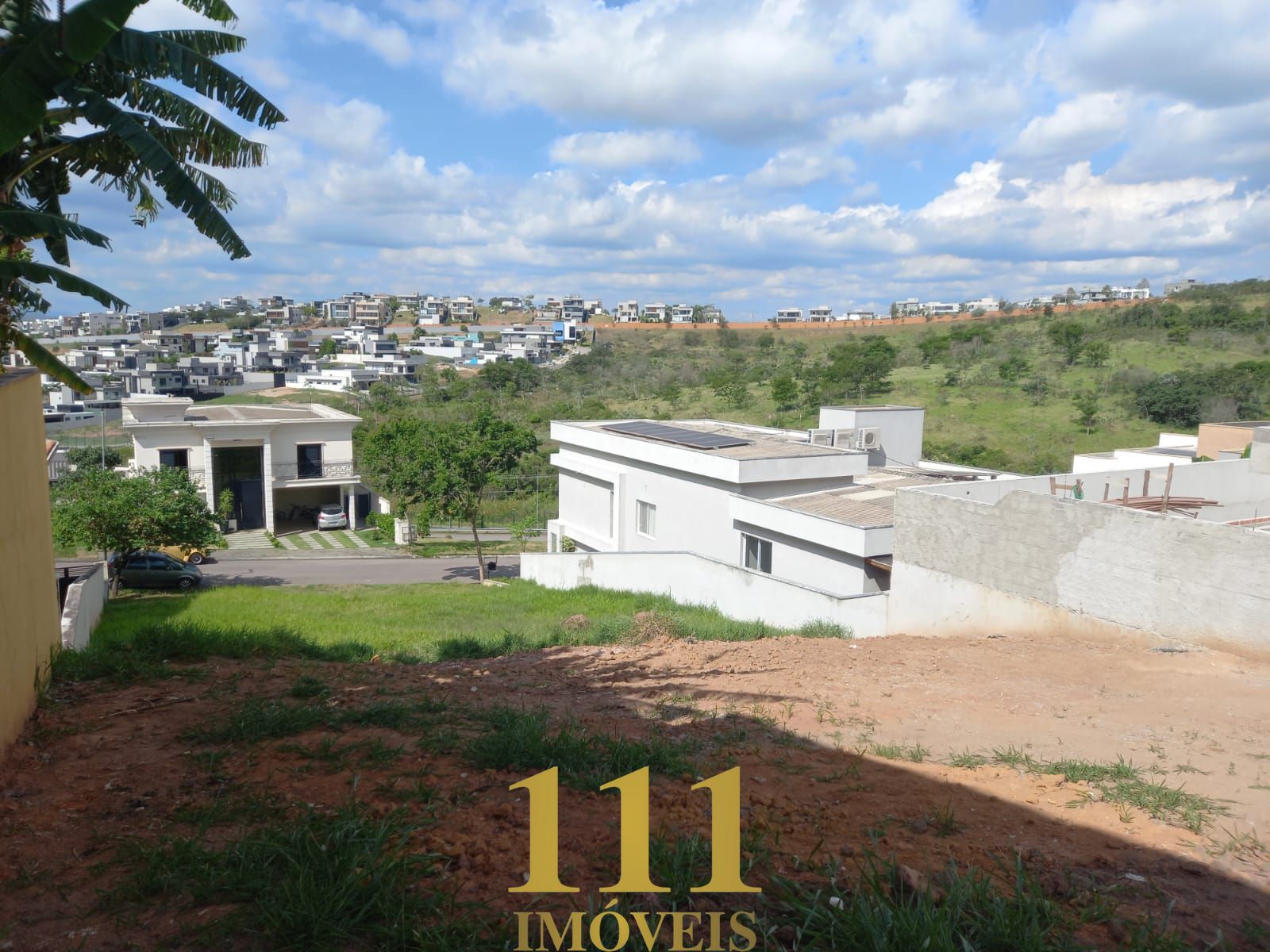 Terreno com 450m², vista livre, Condomínio Mônaco - SJC