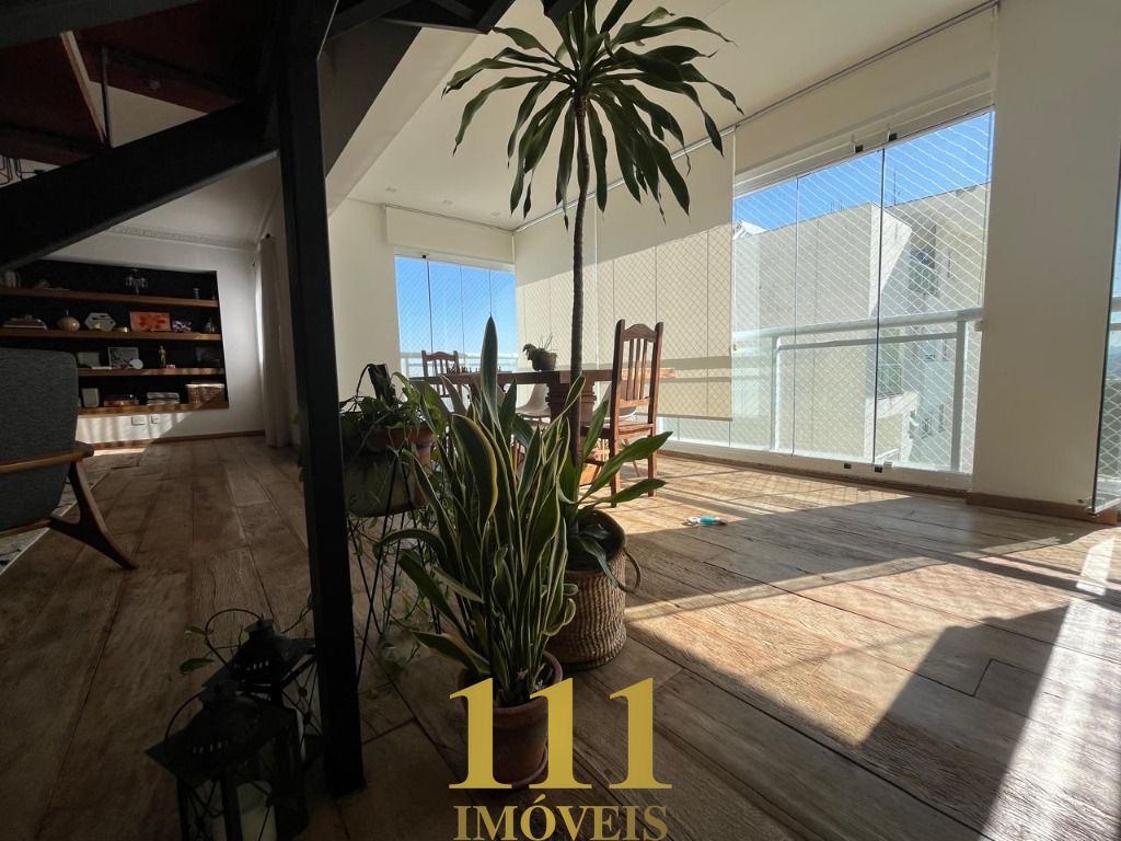 Cobertura no Condomínio Ideale