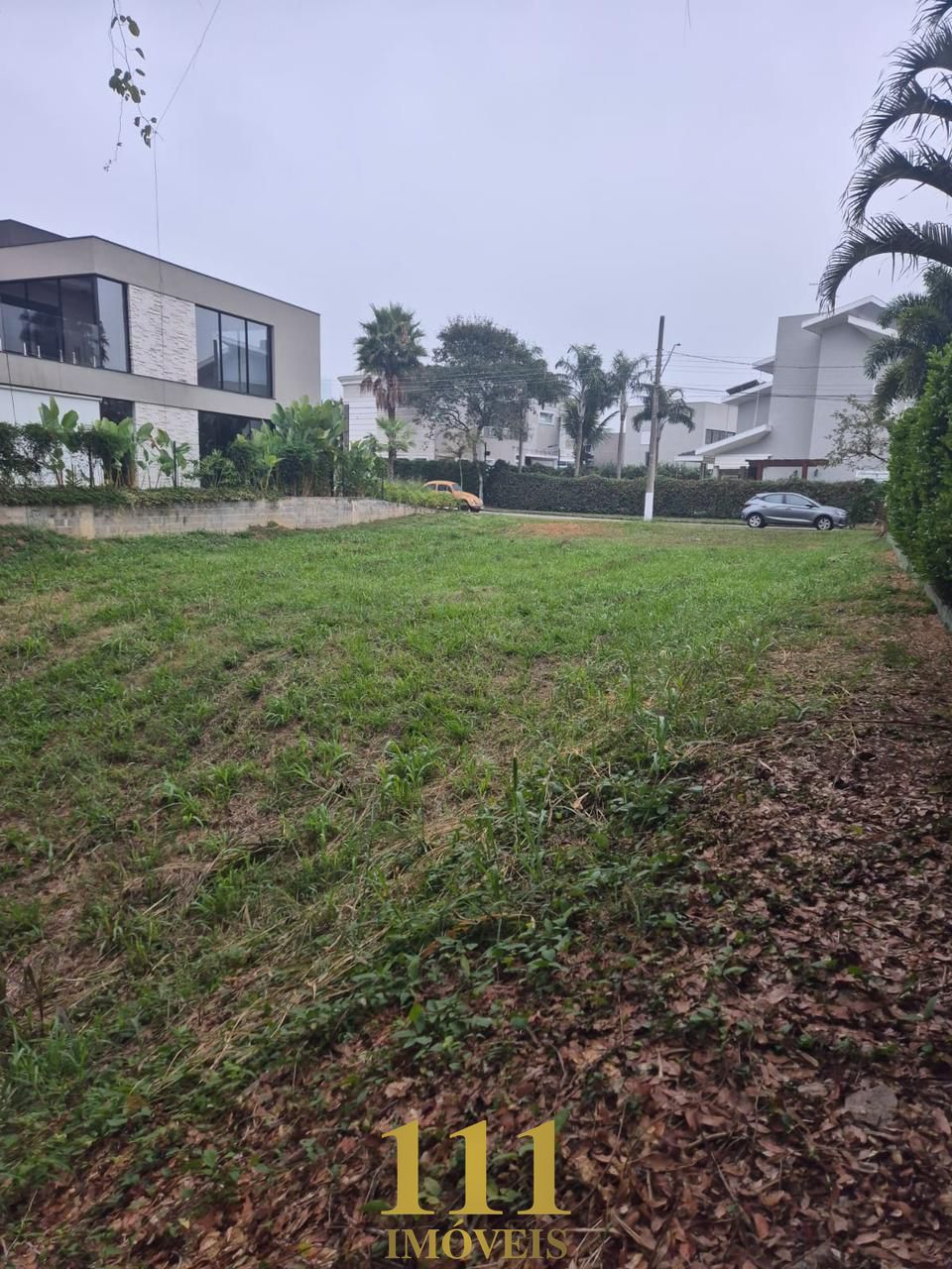 Terreno Alto Padrão, no Condomínio Terras de Santa Clara no Centro de Jacareí SP.
