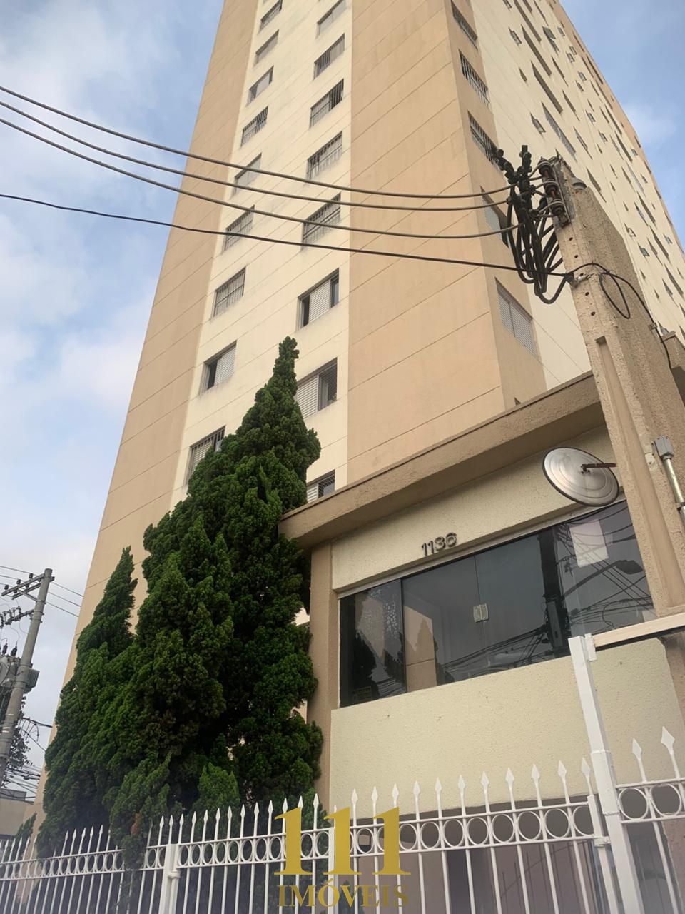 Apto  Vila Adyanna de 2 quartos  + 1 com piscina e portaria 24 horas com 76m²