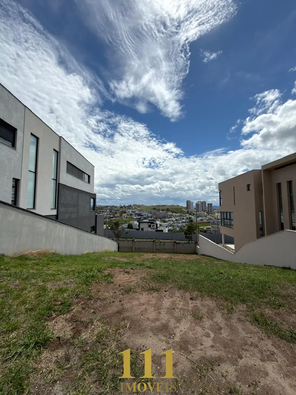 Terreno no Condomínio Residencial Alphaville II/ São José dos Campos.