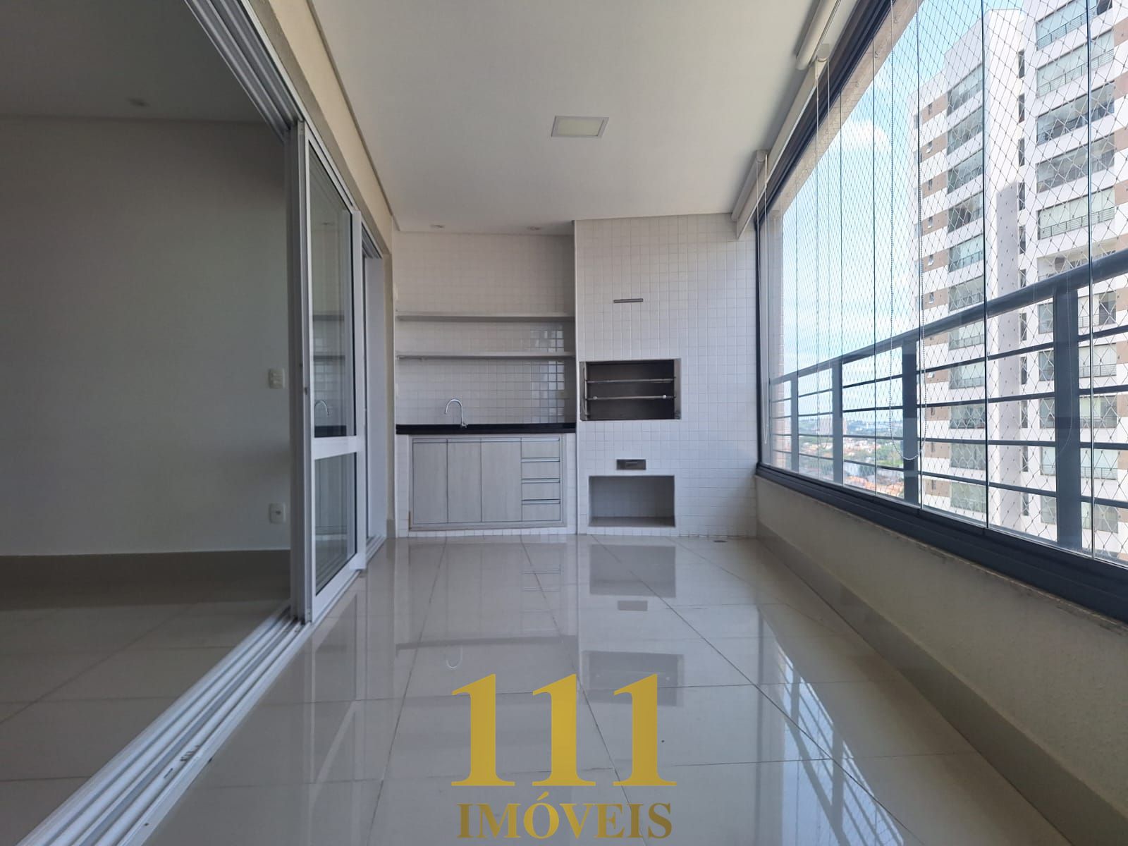 Apartamento no Condomínio Renaissance em Taubaté SP.