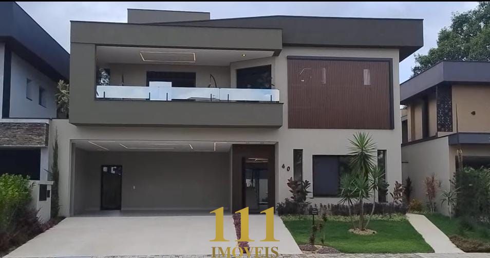 Residência no Condomínio Jardim do Golfe