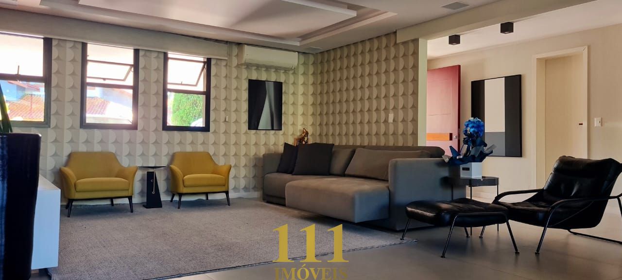 Residência no Condomínio Colonial Vale do Sol.