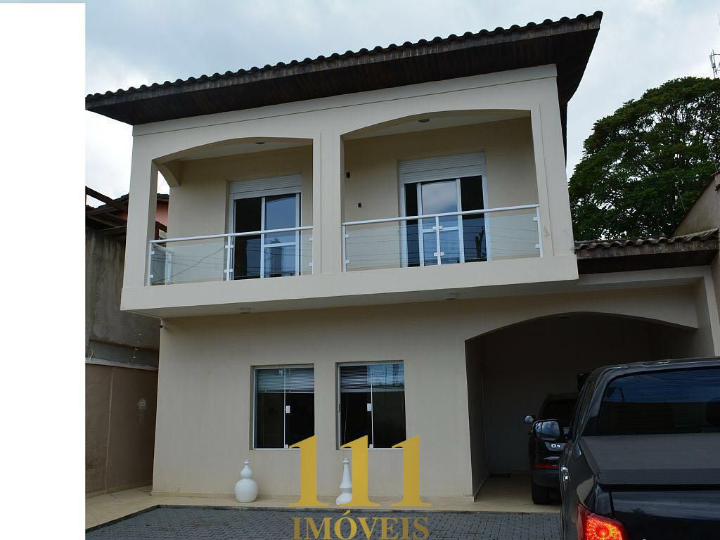 Casa àvenda na Avenida da Praia de Maresias/ São Sebastião.