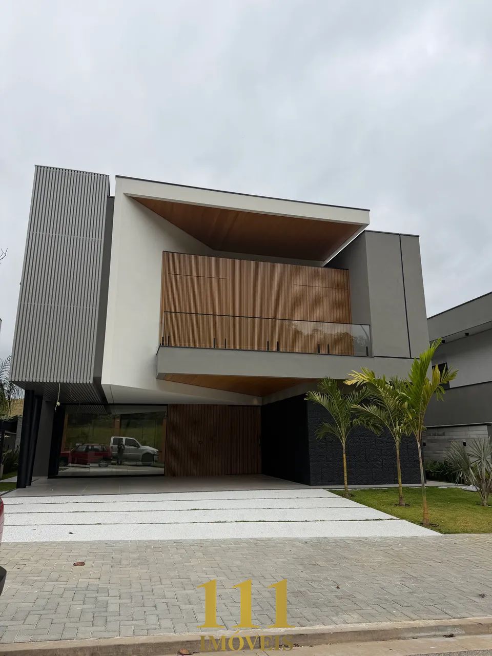 Casa de Alto Padrão | Arquitetura Minimalista e Exclusiva/São José dos Campos.