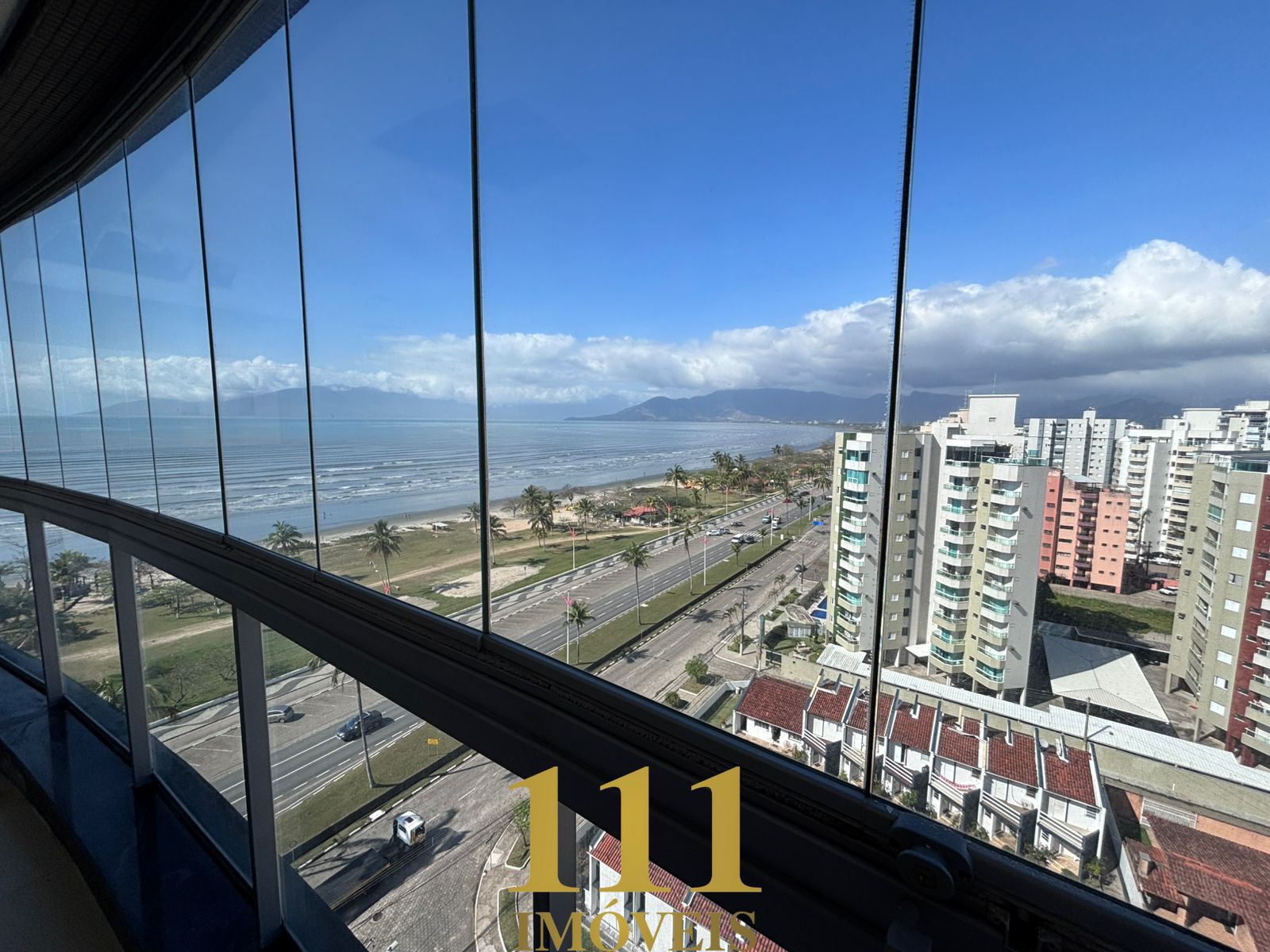 Cobertura Duplex de Alto Padrão – Frente Mar - Edifício Varandas do Indaiá.