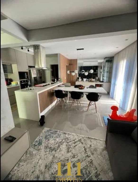 Cobertura no Edifício Aruanã.