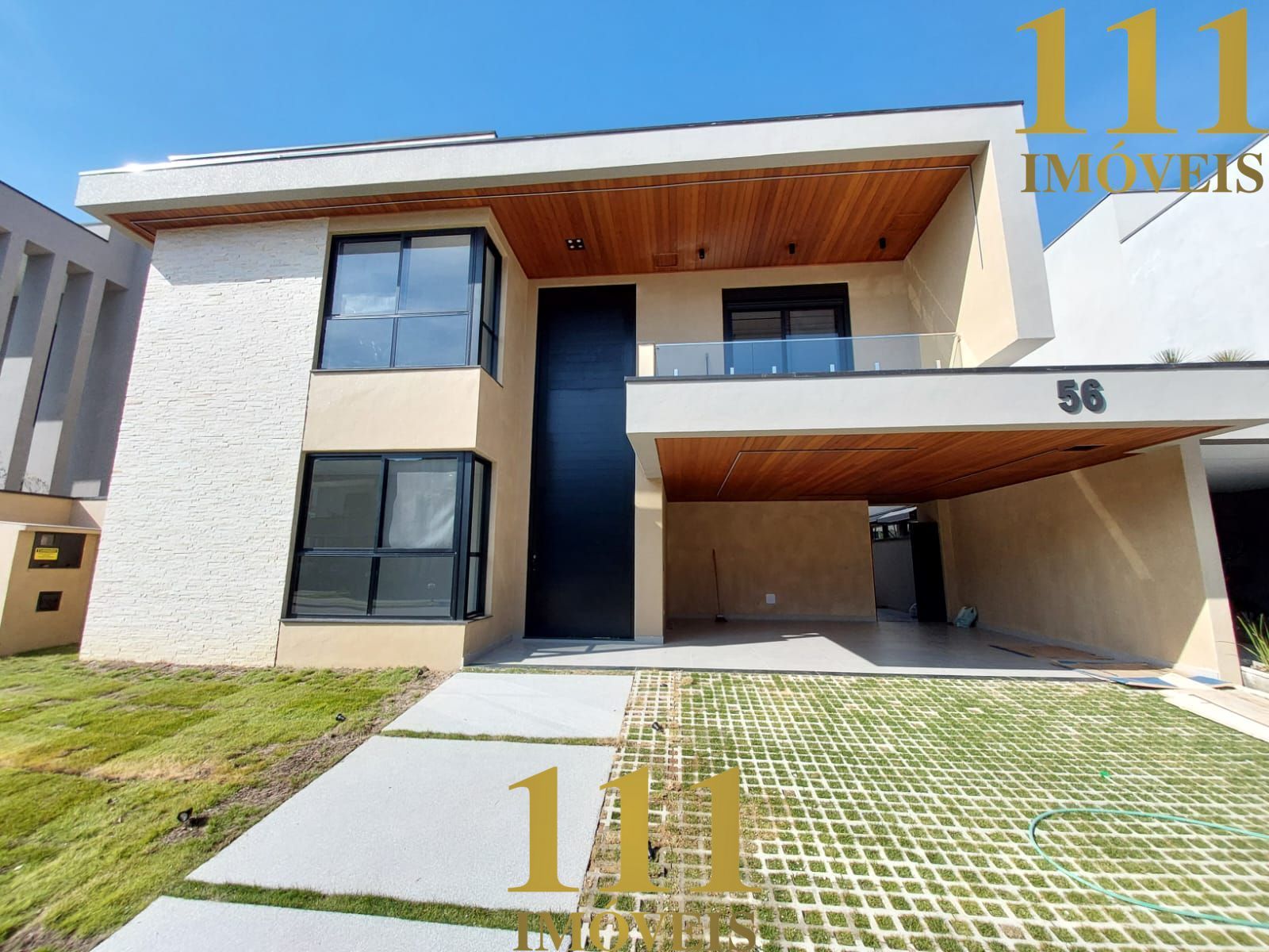 Residência no Condomínio Jardim do Golfe