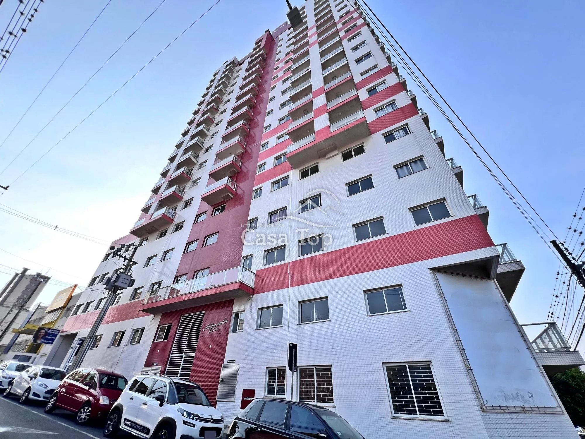 Apartamento semimobiliado para alugar Edifício Imperador Mesckle - Centro