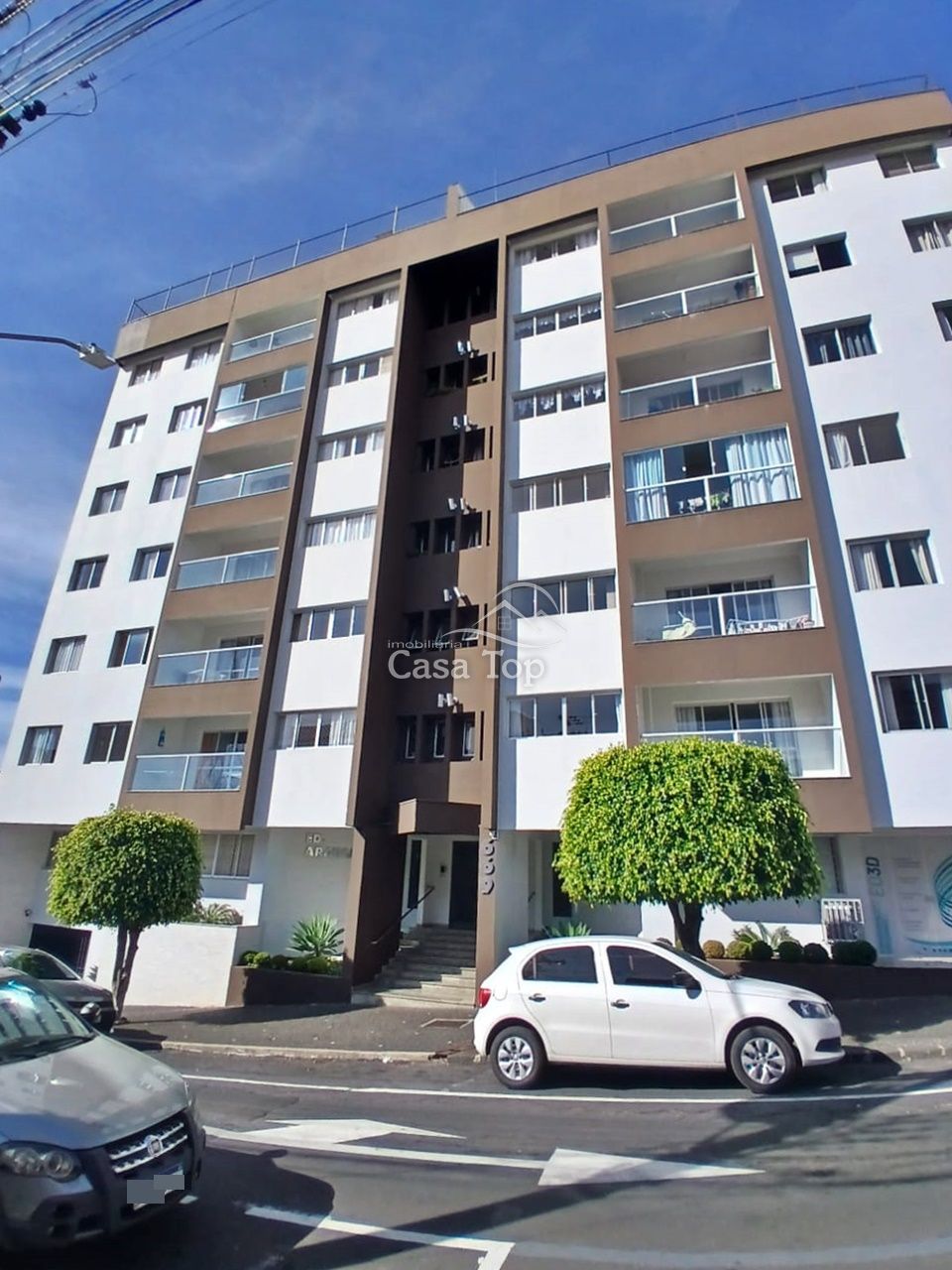 Apartamento semimobiliado à venda Edifício Araucária - Centro