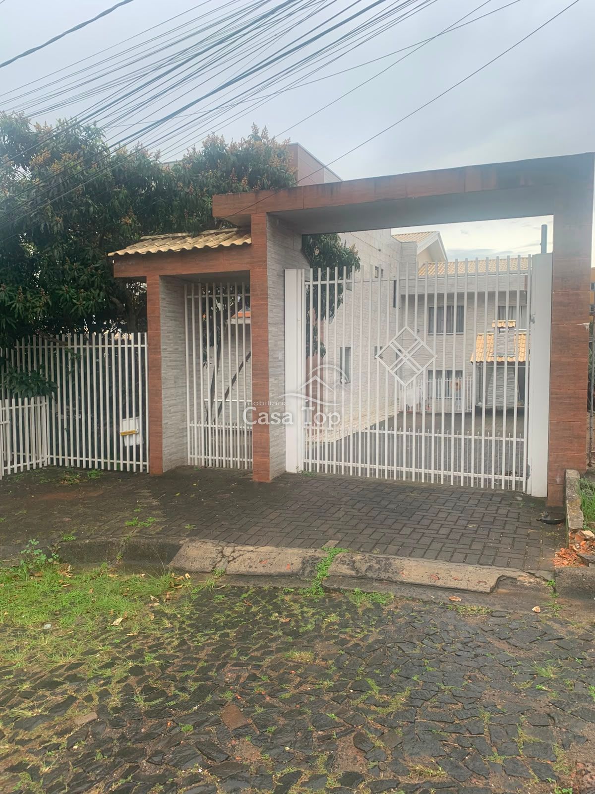 Apartamento semimobiliado para alugar Centro
