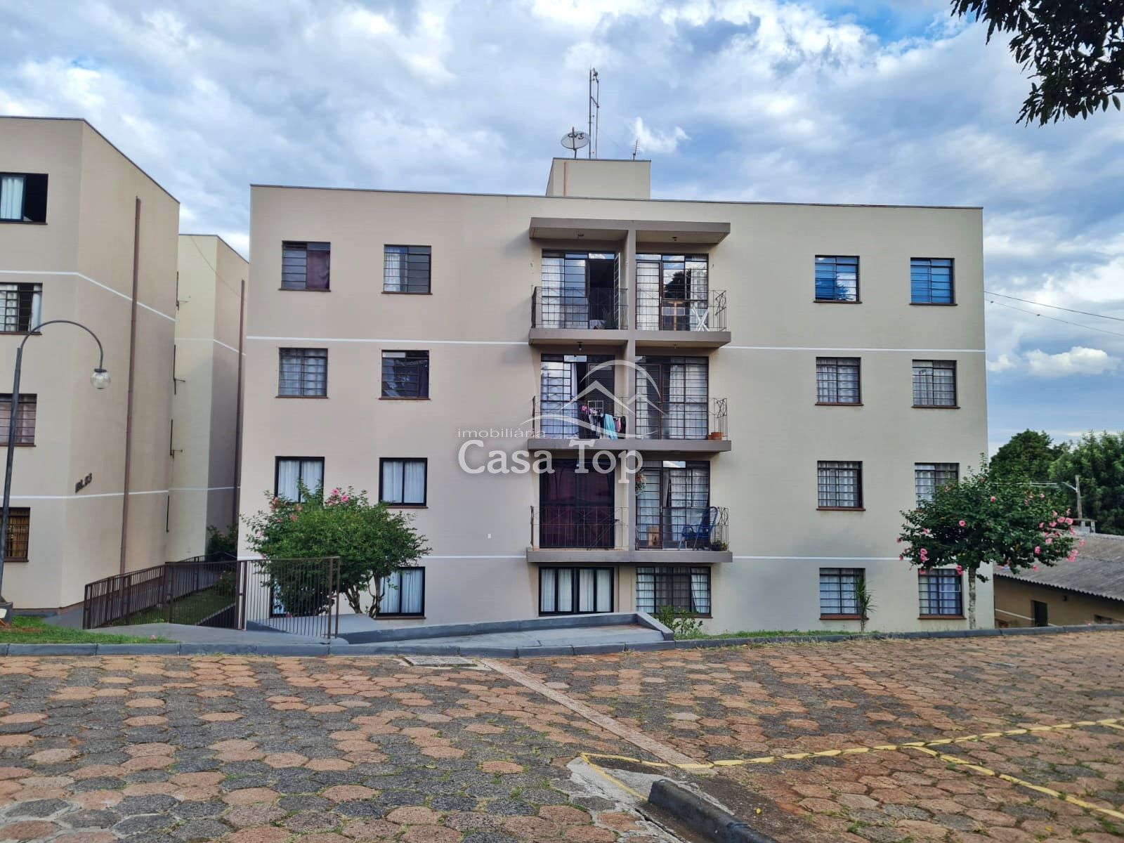 Apartamento semimobiliado para alugar Condomínio Antares - Colônia Dona Luiza
