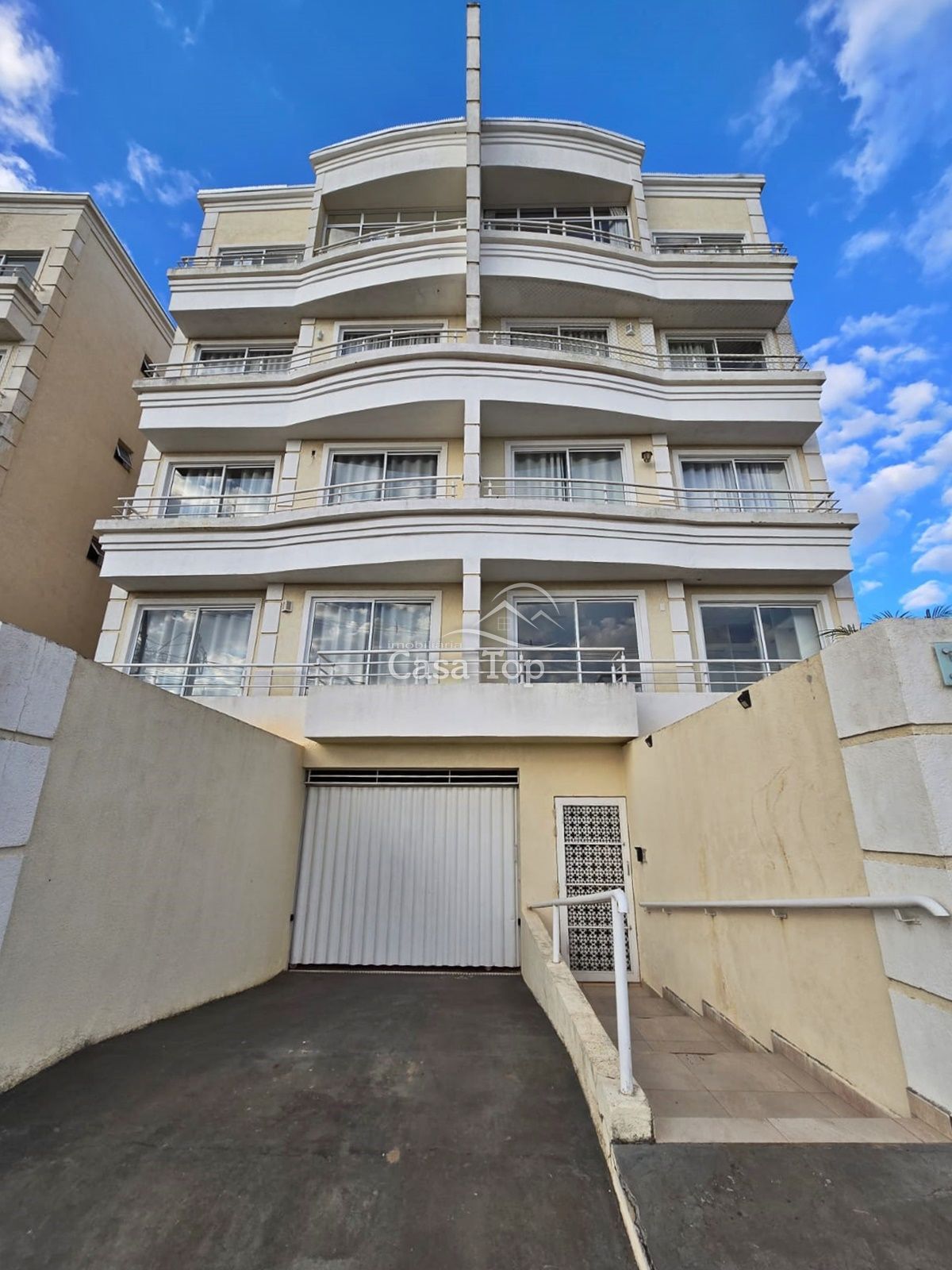 Apartamento para alugar Edifício Mont Martre - Neves