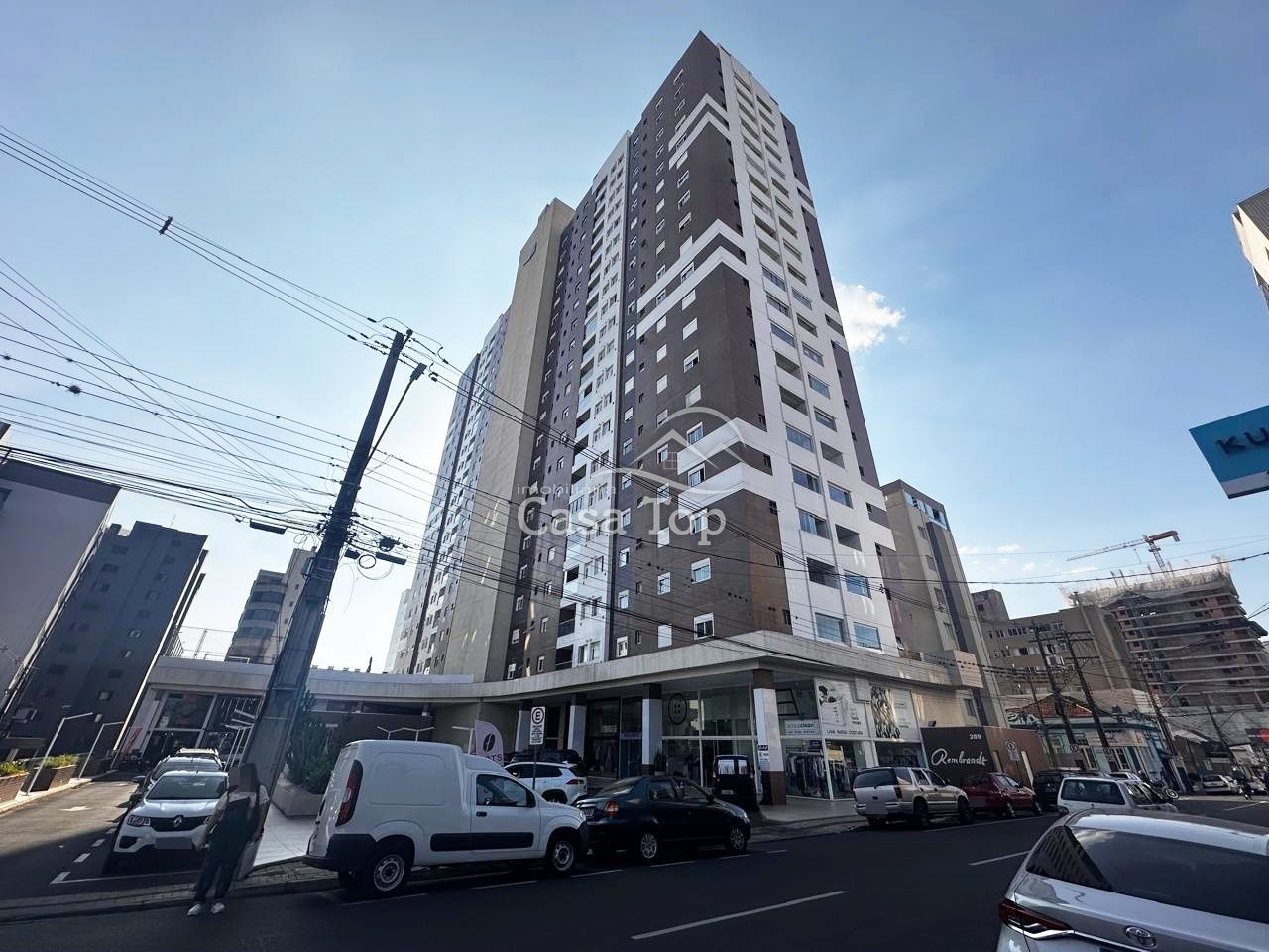 Apartamento semimobiliado para alugar Edifício Rembrandt Square - Centro