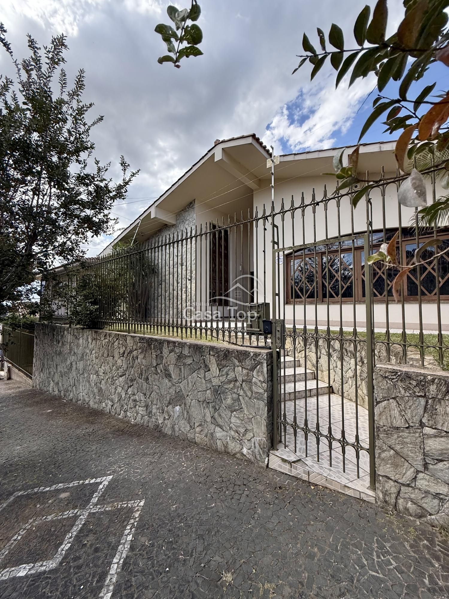 Casa comercial à venda - Órfãs