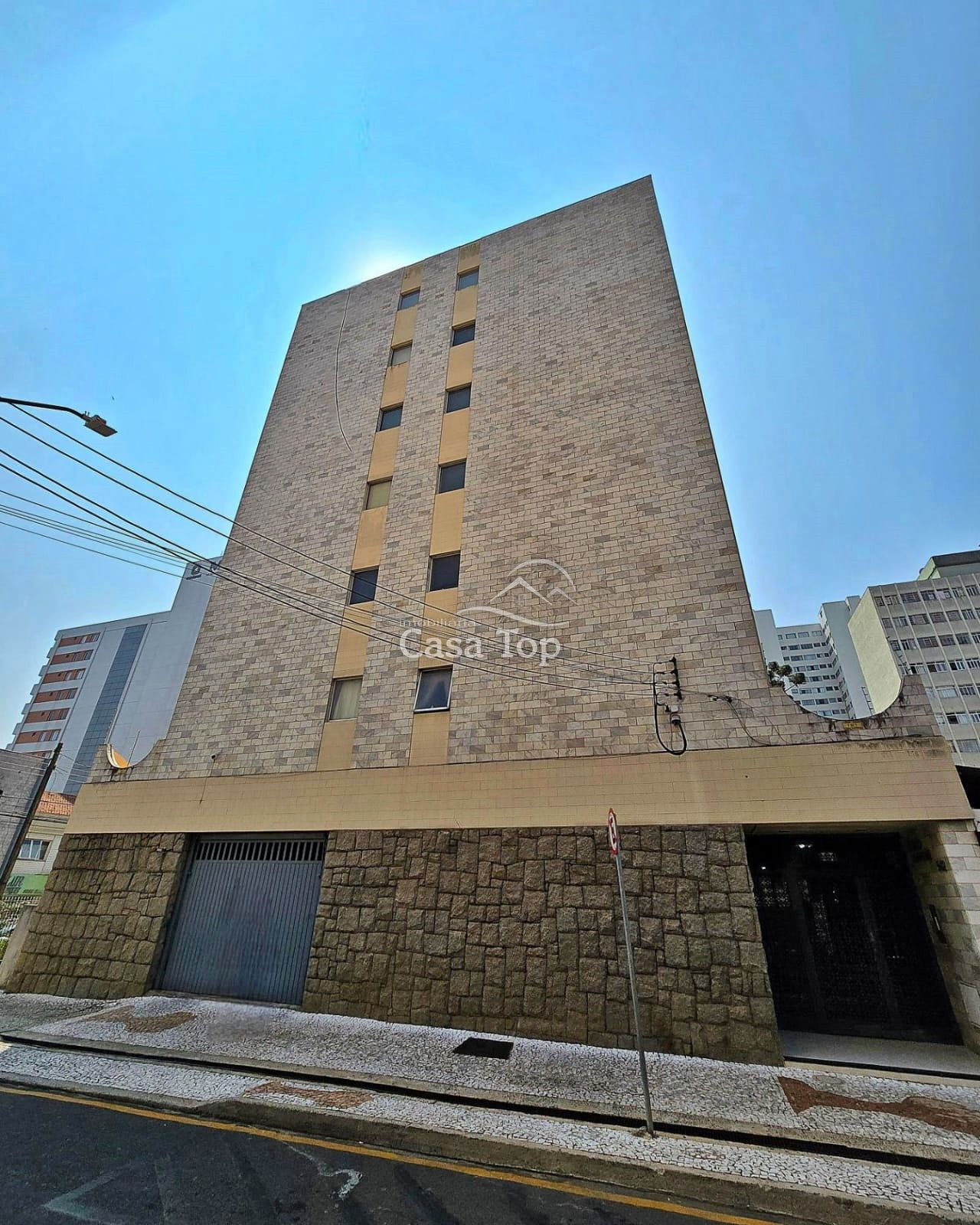 Apartamento semimobiliado para alugar Edifício Imperador - Centro